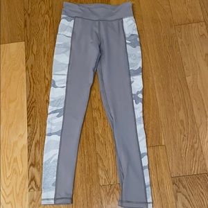 Grey leggings with camo sides